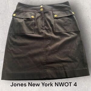 Jones New York signature size 4 nwot